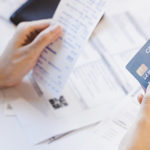 Does late payment of credit card bills affect your credit score?